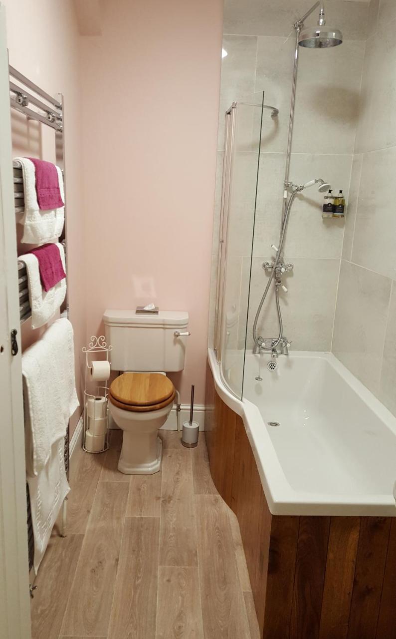 Pontyclerc Farm House Bed And Breakfast Ammanford Zewnętrze zdjęcie