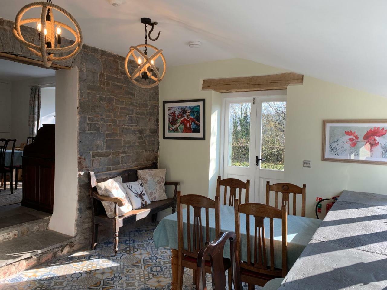 Pontyclerc Farm House Bed And Breakfast Ammanford Zewnętrze zdjęcie