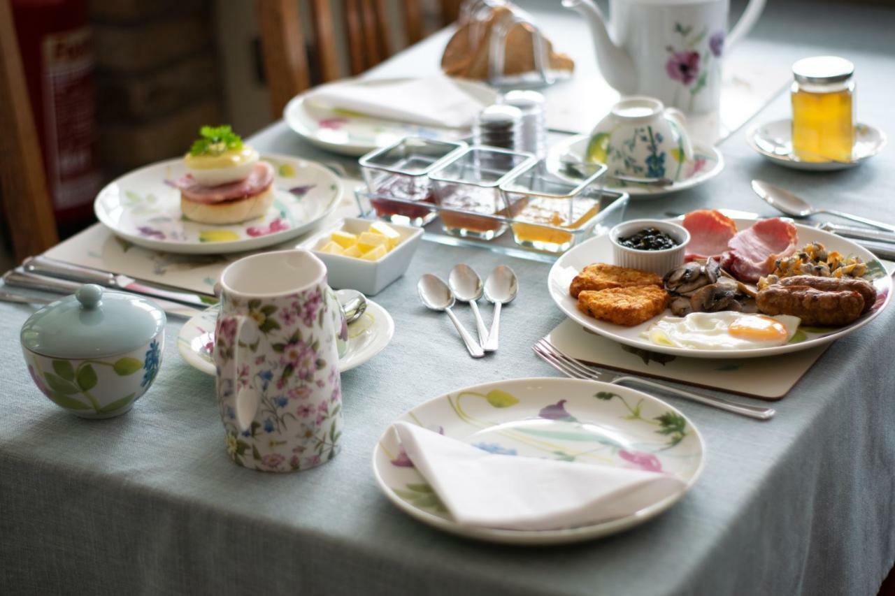 Pontyclerc Farm House Bed And Breakfast Ammanford Zewnętrze zdjęcie